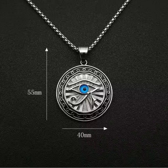 Eye of Horus Ancient Green Mythology Gold Medallion Pendant Necklace - Picture 3 of 4